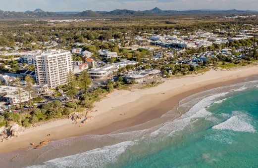 Coolum beach